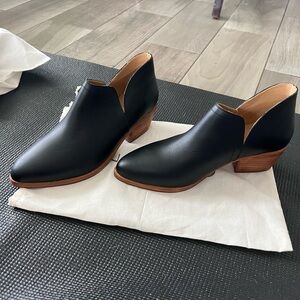 Nisolo Mia Ankle bootie